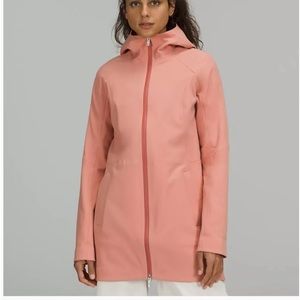 Lululemon Size 8 Rain Rebel Jacket Hooded Waterproof Coat Vented.